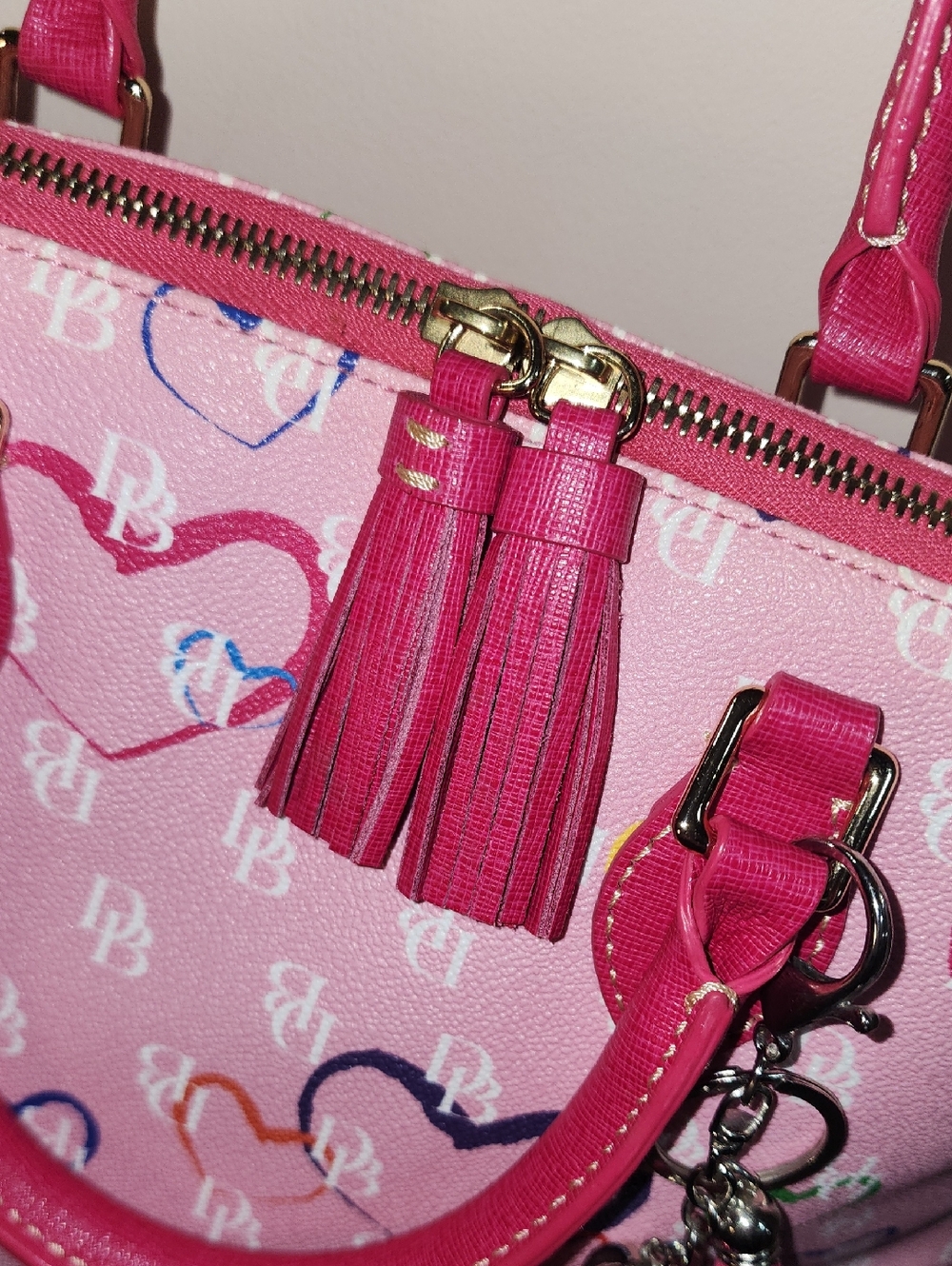 Dooney And Bourke Large Leather Pink Heart Dome Satchel Handbag - Picture 9 of 10